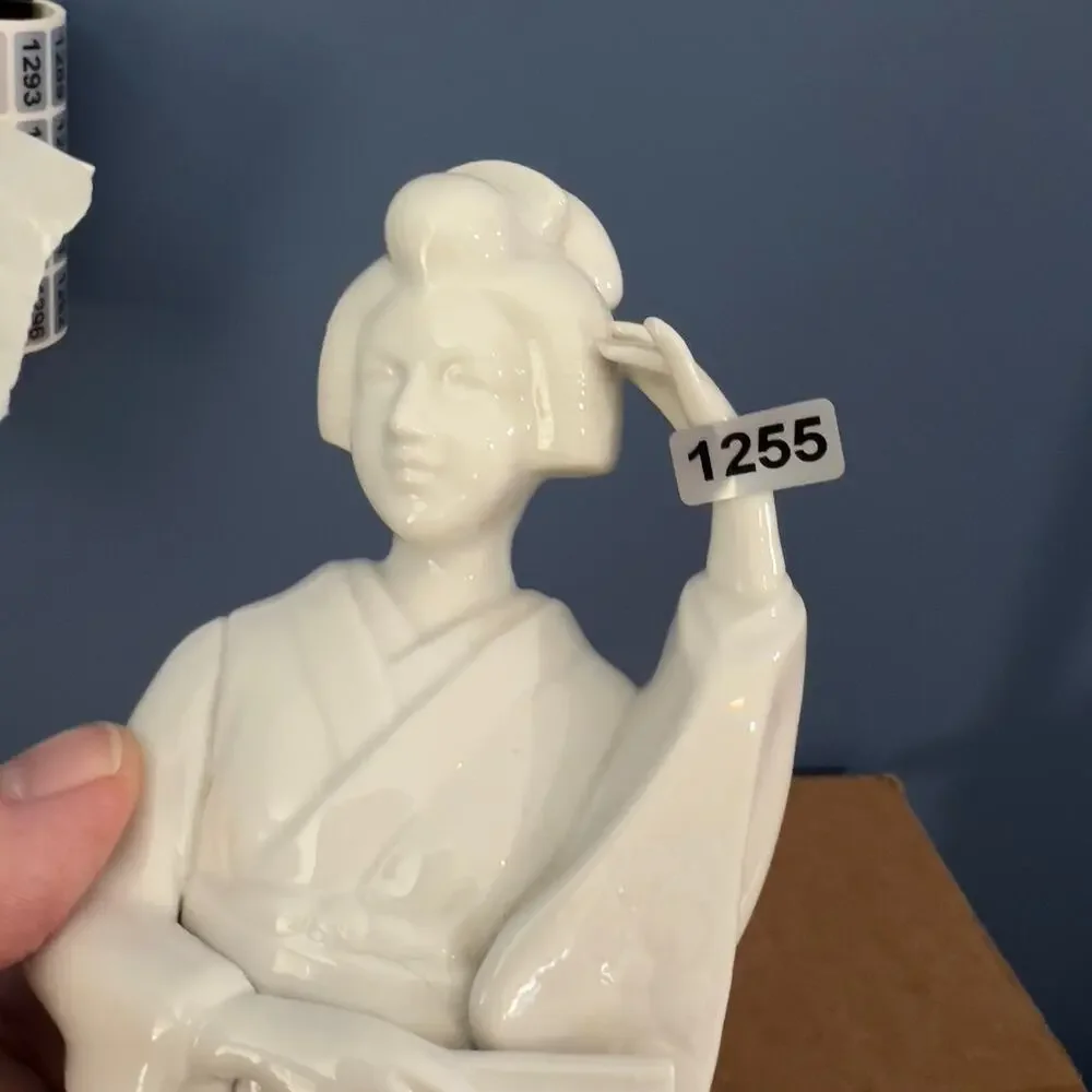 Toyo Japan Japanese Lady Ceramic Geisha Girl Figurine White Vintage Kimono Dance